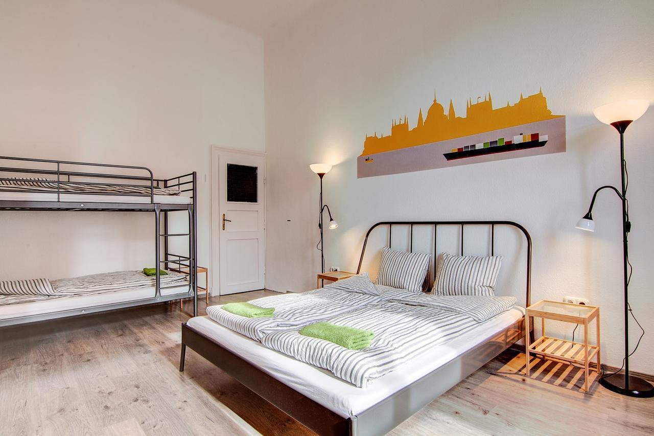 Pal'S Mini Hostel Будапеща Екстериор снимка