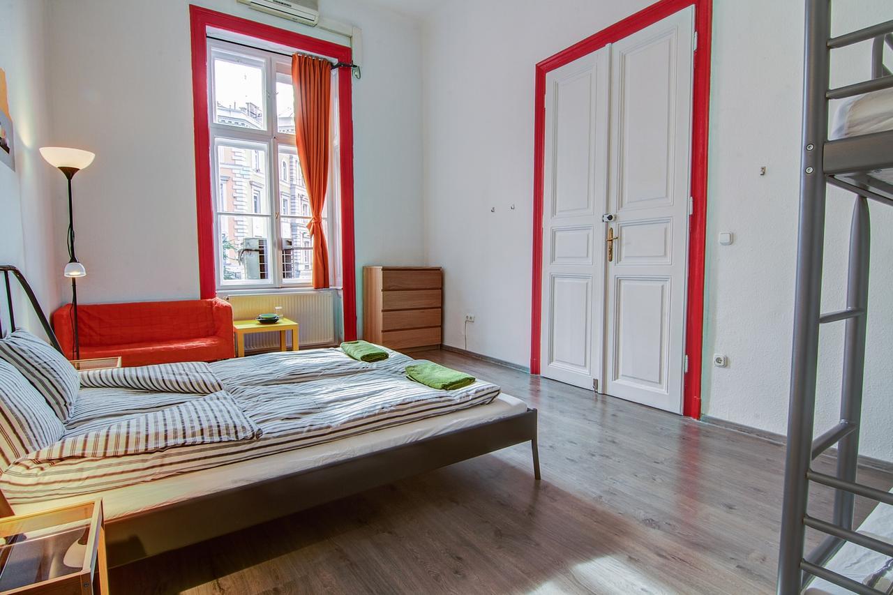 Pal'S Mini Hostel Будапеща Екстериор снимка