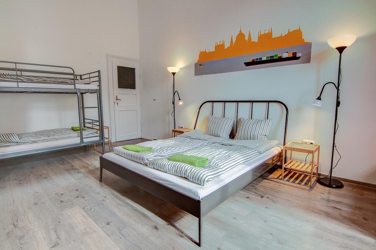 Pal'S Mini Hostel Будапеща Екстериор снимка